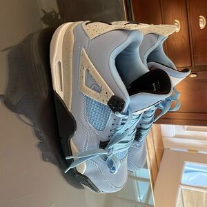 Jordan 4 UNC Blue